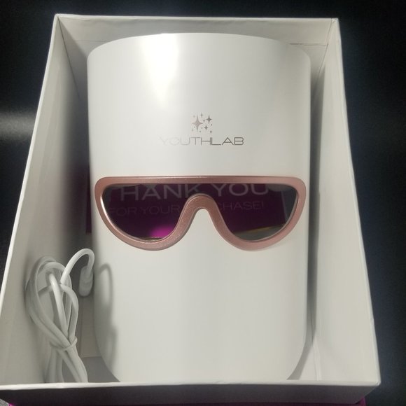 YouthLab Auralight Three-Color Light Face Mask - Picture 1 of 11